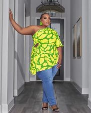 Plus Size Fashion Sexy Printed Oblique Shoulder Short Sleeve Top MOF-8920