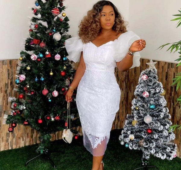 Plus Size V Neck Lace Bubble Sleeve Split Midi Dress GXYY-8116