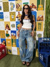 Plus Size Paint Accents Loose Jeans GYLN-0049