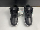 N*ike SB Dunk Low