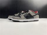 Supreme × N*ike SB Dunk Low “Black Cement 304292-131