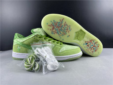 Strangelove x NK Sb Dunk Low 2020