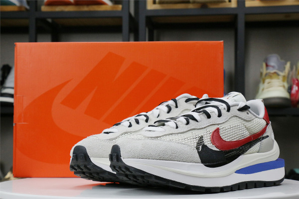 Sacai x N*ike