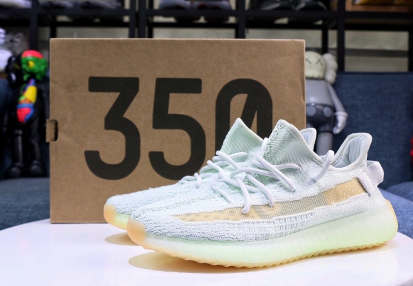 Y*eezy Boost 350 V2 Hyperspace
