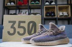 Y*eezy Boost 350 V2 Fade