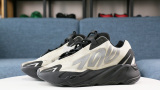 Y*eezy Boost 700 MNVN