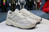Y*eezy 700 Boost “Analog”