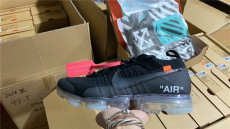 OFF-WHITE x Air VaporMax 2.0