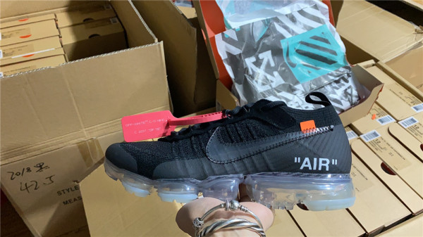 OFF-WHITE x Air VaporMax 2.0