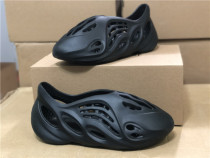 Y*eezy Foam Runner