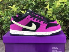 N*ike SB Dunk Low “Red Plum”  6817 501