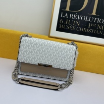 M*ichael  K*ors Top Bag 23*16*10cm