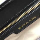 M*ichael  K*ors Top Bag 23*16*9cm