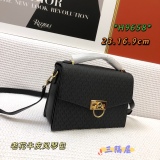 M*ichael  K*ors Top Bag 23*16*9cm