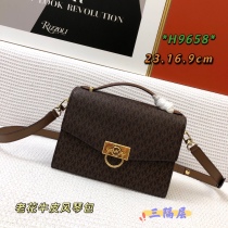M*ichael  K*ors Top Bag 23*16*9cm