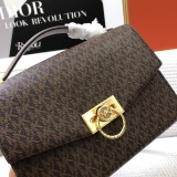 M*ichael  K*ors Top Bag 23*16*9cm