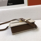 M*ichael  K*ors Top Bag 23*16*9cm