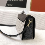 M*ichael  K*ors Top Bag 23*16*9cm