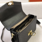 M*ichael  K*ors Top Bag 23*16*9cm