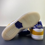 N*ike SB Dunk Low