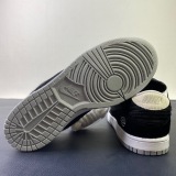 N*ike SB Dunk Low