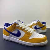 N*ike SB Dunk Low