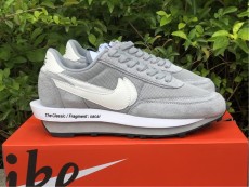 fragment x sacai x N*ike LDWaffle DH2684-001