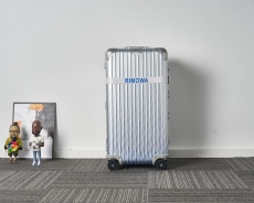 Luggage   ask price on whatsapp