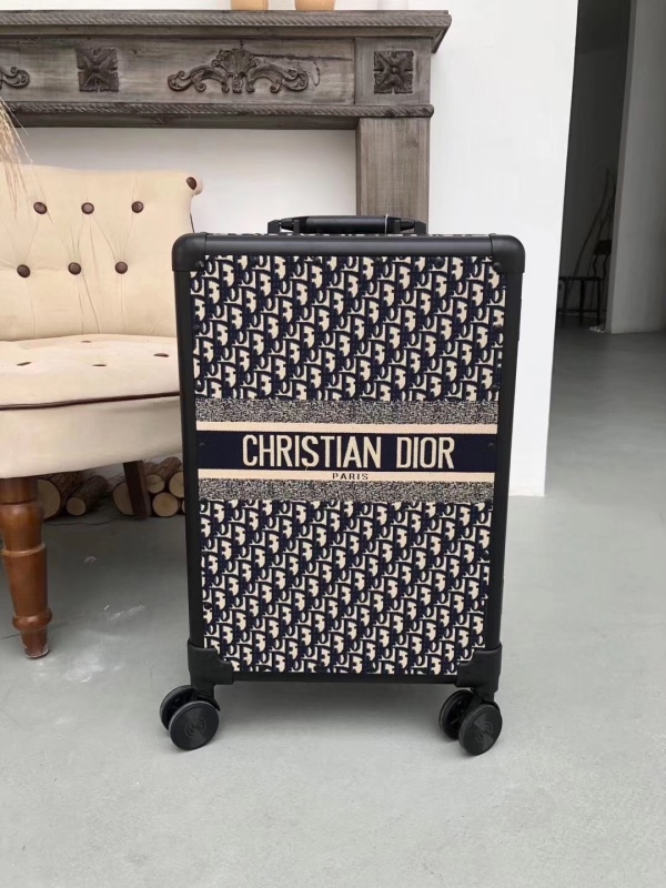 Luggage   ask price on whatsapp