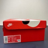 N*ike SB Dunk Low