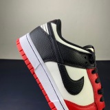 N*ike SB Dunk Low