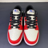 N*ike SB Dunk Low