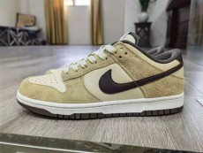 N*ike SB Dunk Low