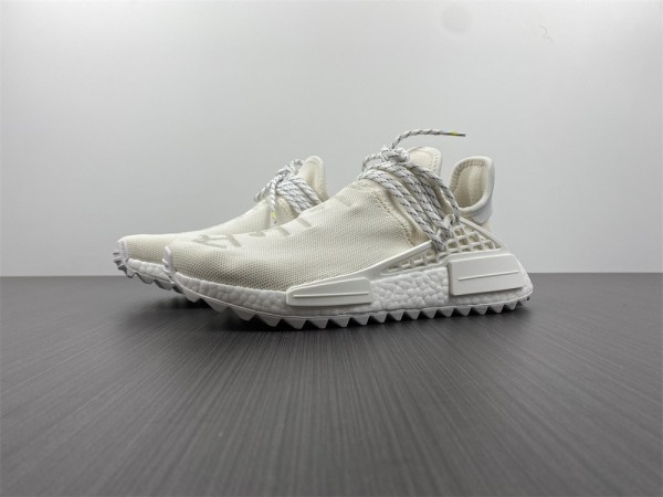 Pharrell x Human NMD  AC7031