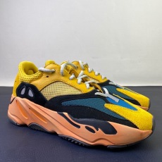 Y*eezy Boost 700 Sun GZ6984