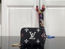 L*ouis V*uitton Bag Top Quality  11*8.5*2cm
