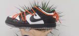 O*ff-W*hite x N*ike Dunk Low