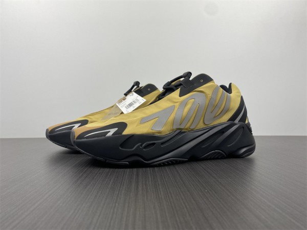 Y*eezy Boost 700 MNVN “Honey Flux” GZ0717