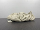 Y*eezy Foam Runner Sand FY4567