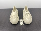 Y*eezy Foam Runner Sand FY4567