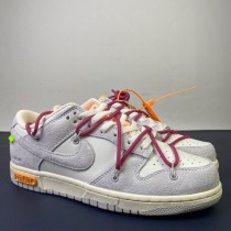 O*ff-W*hite x N*ike Dunk Low