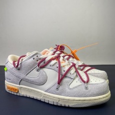 O*ff-W*hite x N*ike Dunk Low