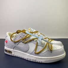 O*ff-W*hite x N*ike Dunk Low