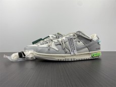 O*ff-W*hite x N*ike Dunk Low
