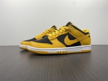 N*ike Dunk Low Takes on a Familiar “Goldenrod”