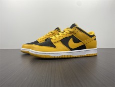 N*ike Dunk Low Takes on a Familiar “Goldenrod”