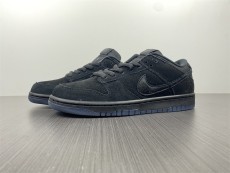 Undefeated x N*ike Dunk Low  DO9329-001