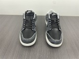 N*ike SB Dunk Low
