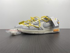 O*ff-W*hite x N*ike Dunk Low