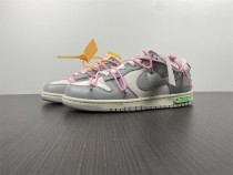 O*ff-W*hite x N*ike Dunk Low